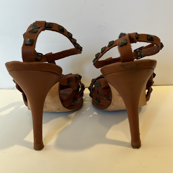 Manolo Blahnik Ibiza Bulgaro Luggage Brown Leather Studded Strappy Heels Sz 36 6 - Picture 4 of 8